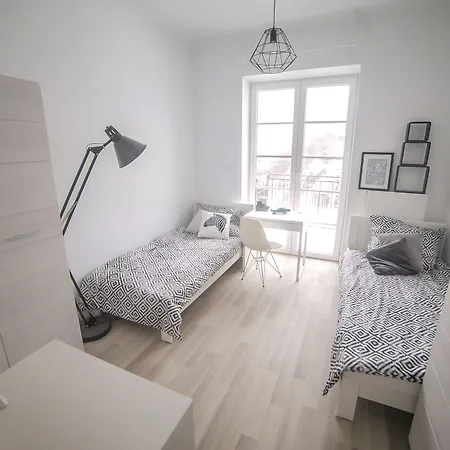 Shortstaypoland Goscieradowska Rm17 דירה ורשה